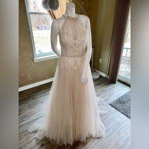 Madison James Size 10 Wedding dress